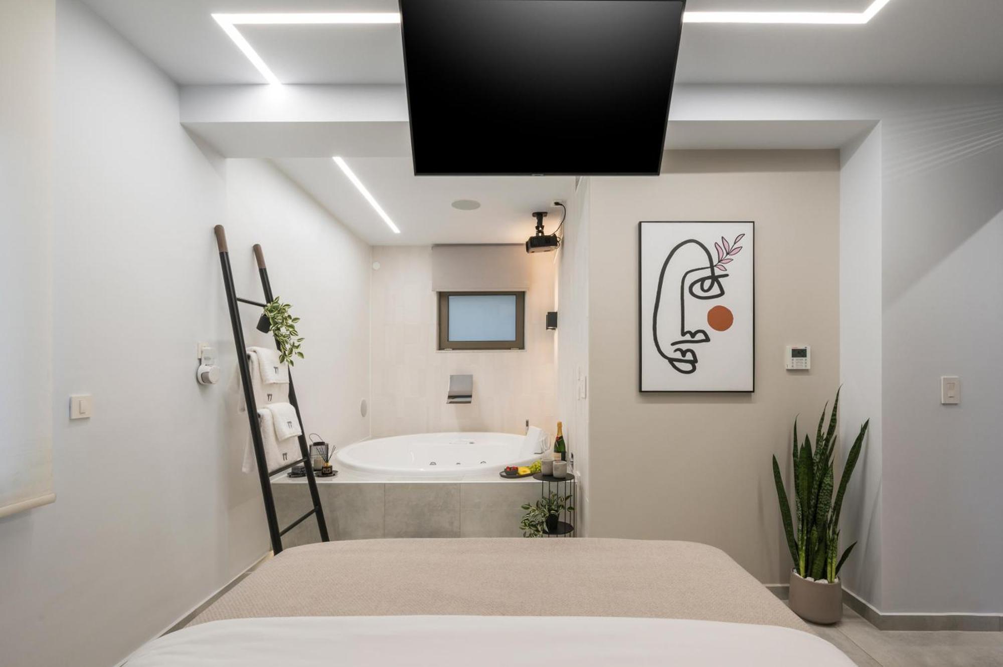 Π Suite Project: Smart Bnb Ханья Экстерьер фото